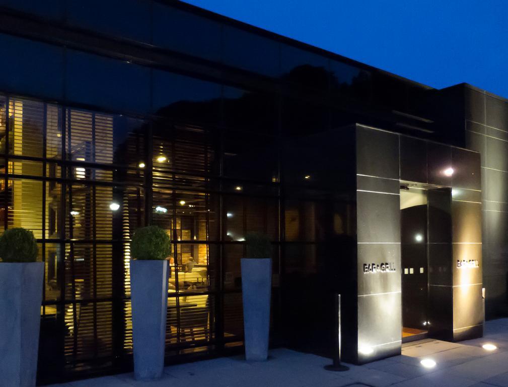 Mour Hotel Mansfield Esterno foto